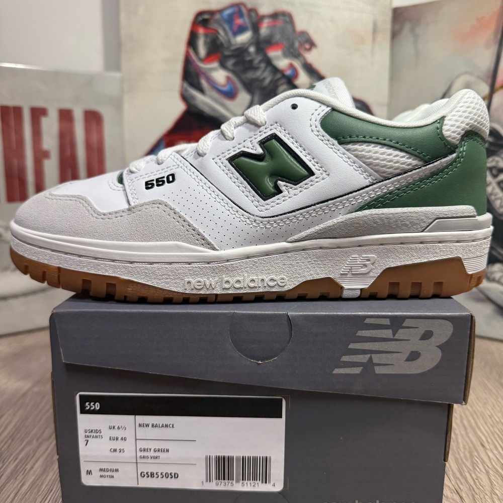 New Balance 550 Big Kid Grey / Green/White Casual Sneaker Sizes 7Y/8.5W